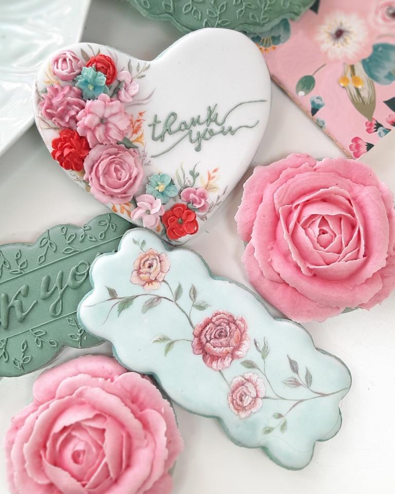 Flowers and Lettering (24 biscotti)
